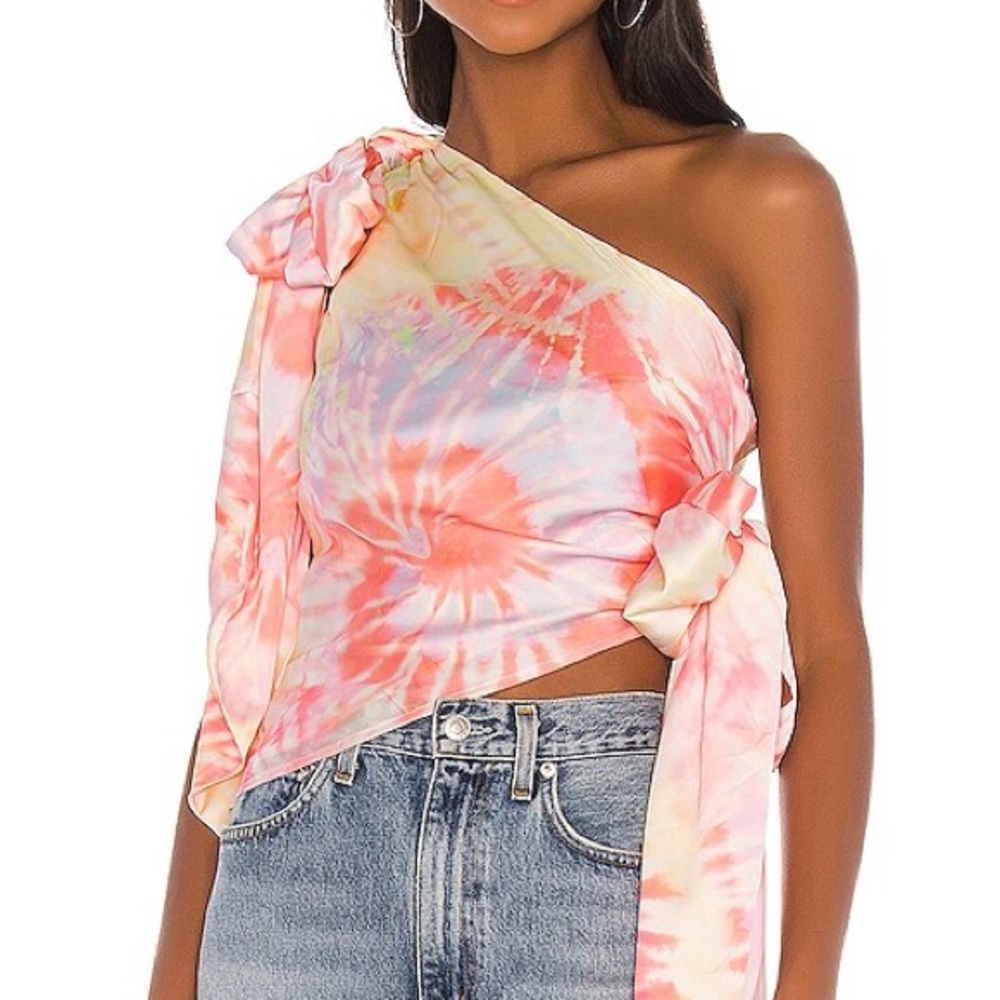Lovers + friends revolve top